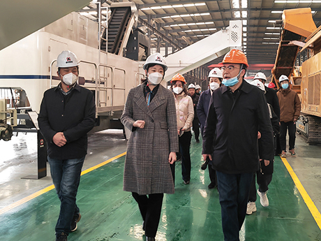 滎（yíng）陽市市長一行蒞臨鄭州精东影业传媒視察工作